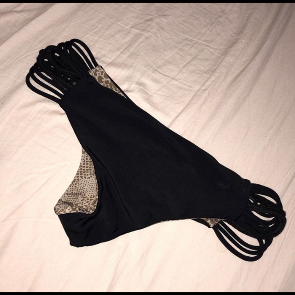 ✨SOLD✨Acacia bottoms